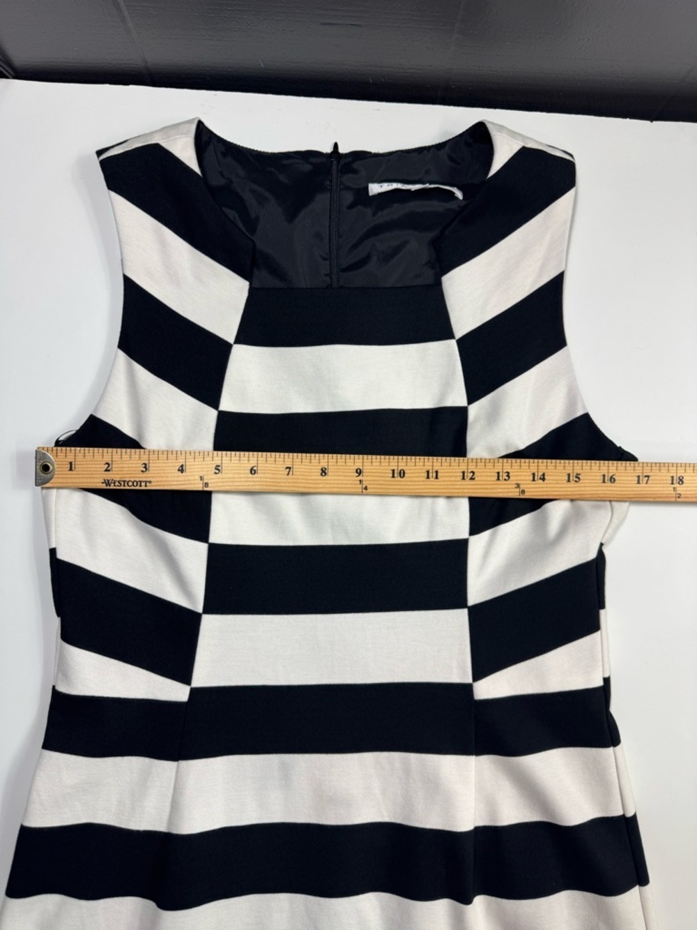 Trina Turk Striped Sheath Dress Size 12 Black White Sleeveless Square Neck - Picture 12 of 13